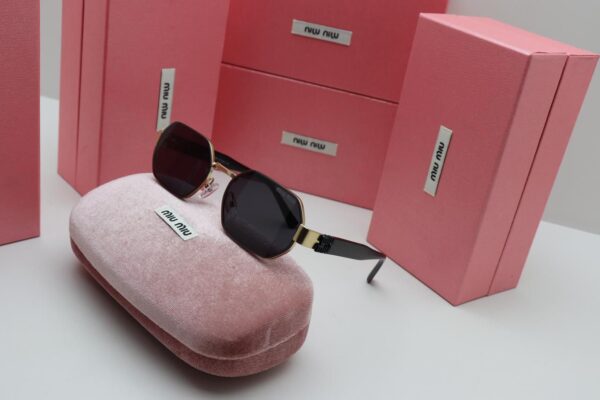WhatsApp Image 2025-11-21 at 21.09.35_b048247e Octavia Sunglasses